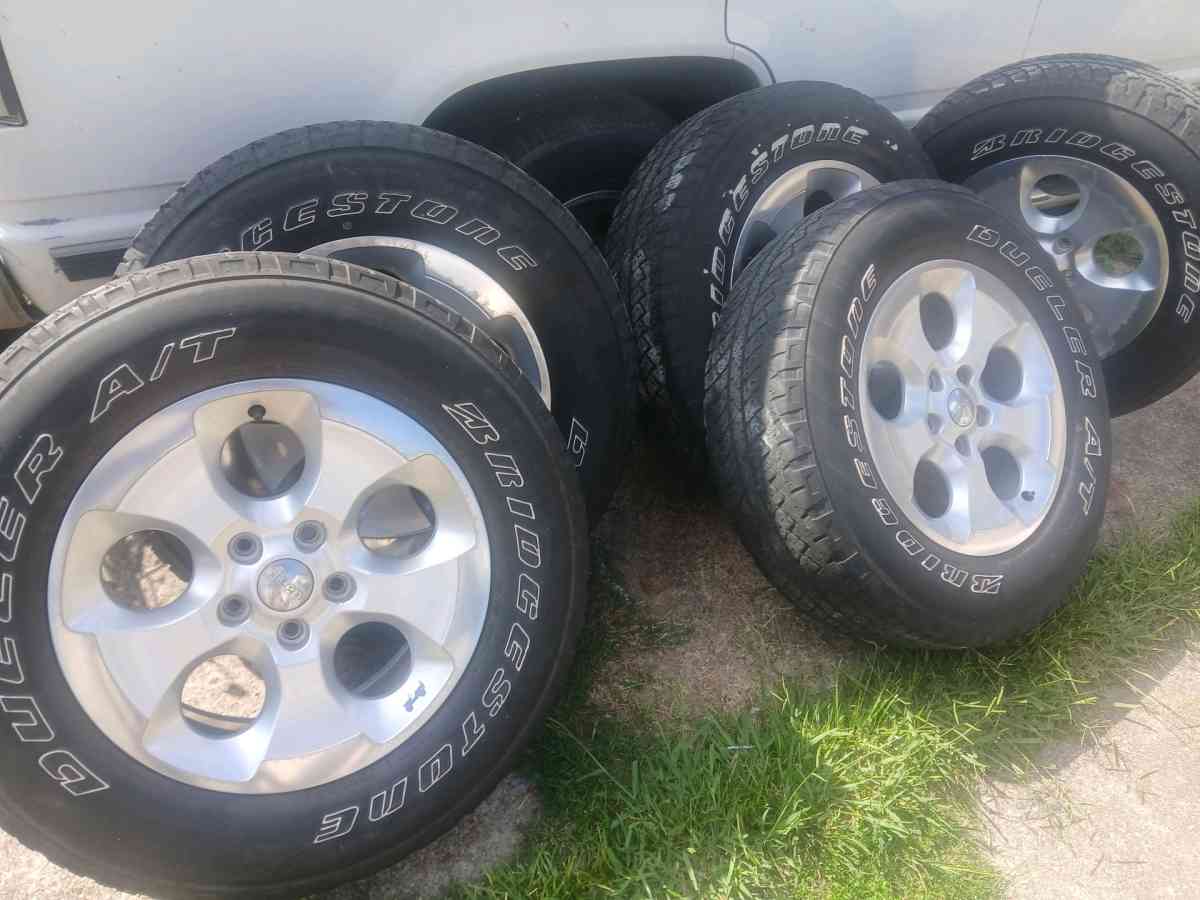 jeep wrangler stock wheels