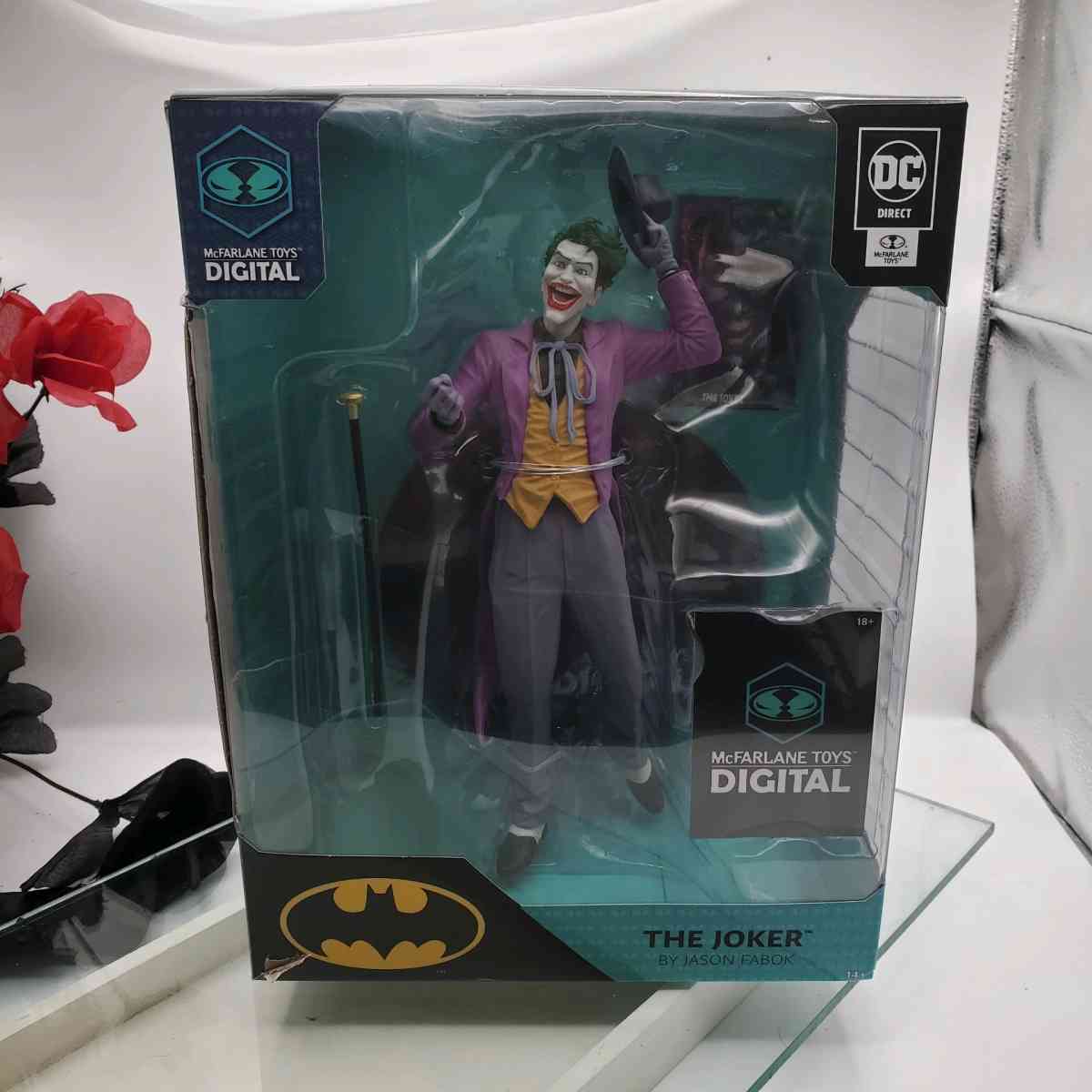 Mcfarlane Joker Statue