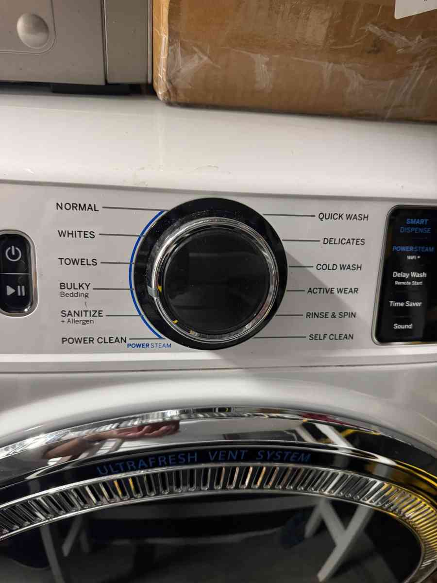 GE Washer and dryer  set   Front loader  Barely used