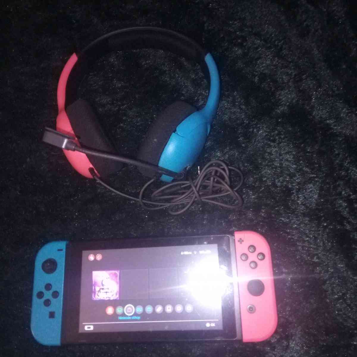 Nintendo switch with headphone