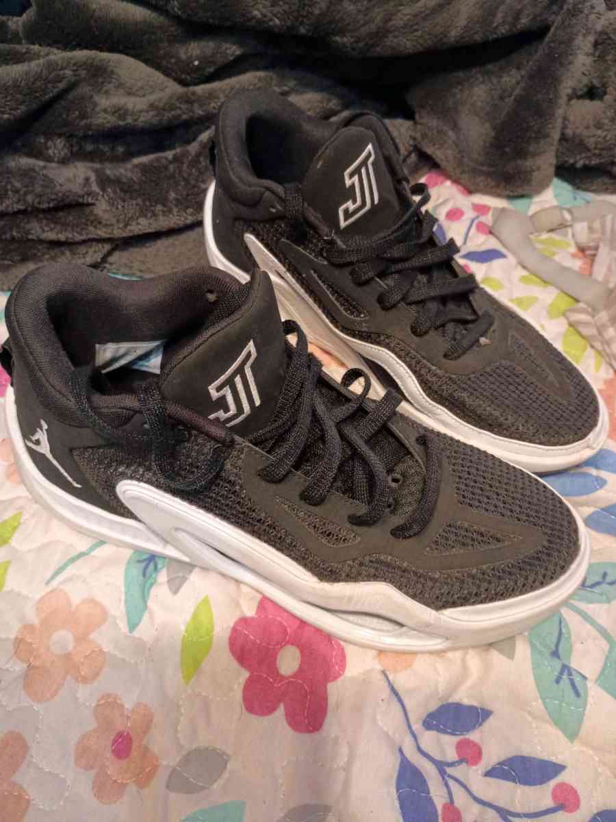 jordans Tatum 1s  mens size 9