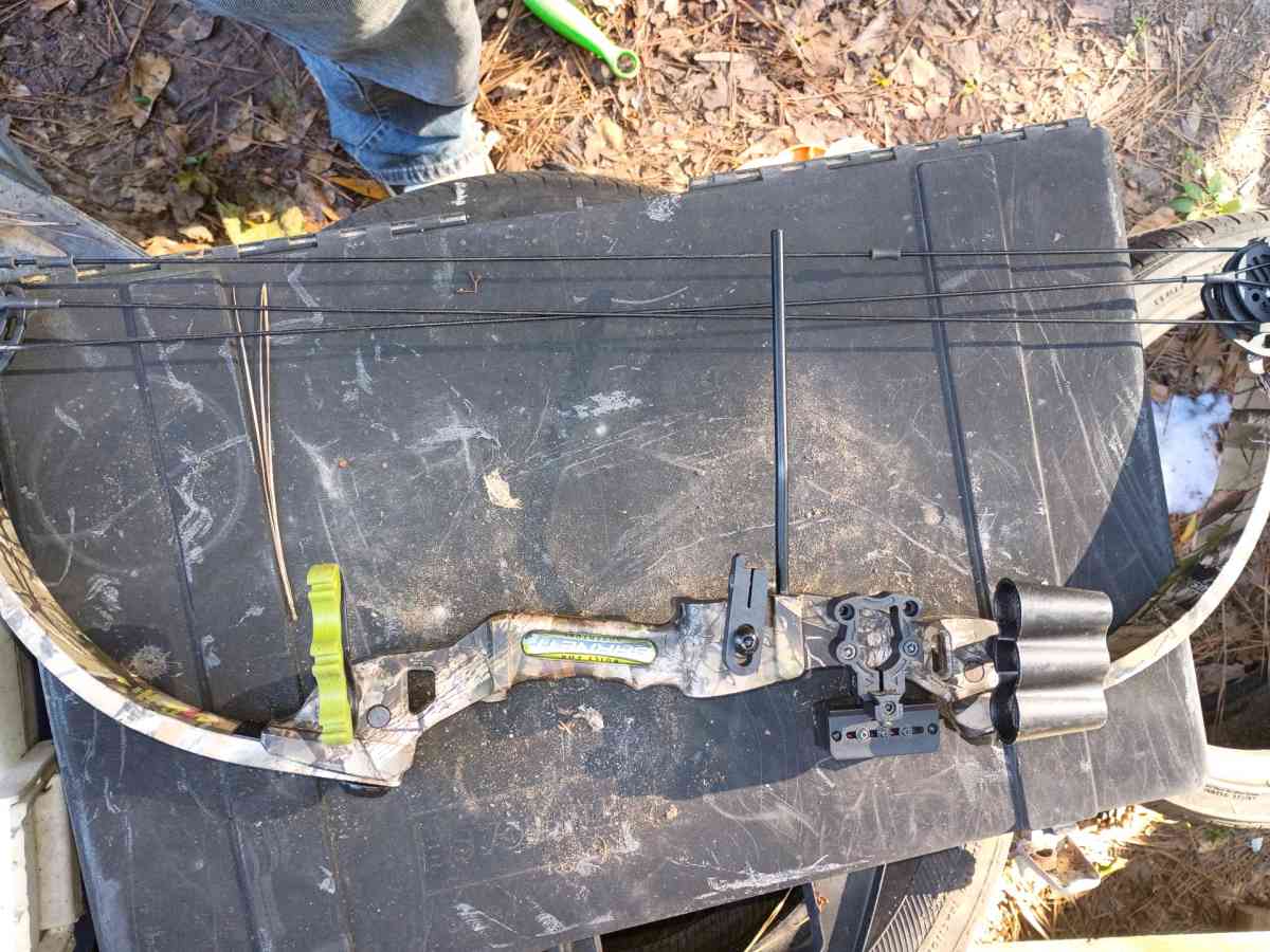 barnett camocat youth bow