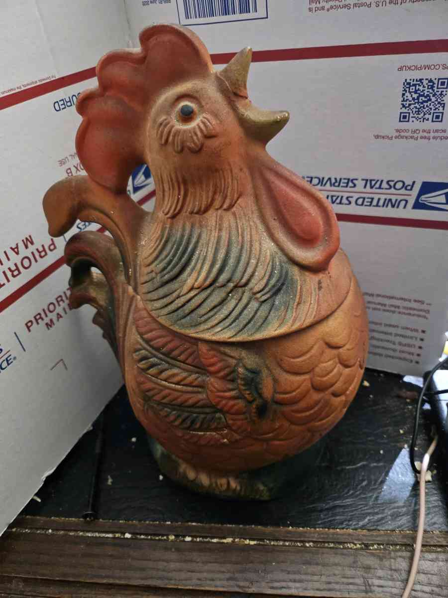 Old rooster cookie jar