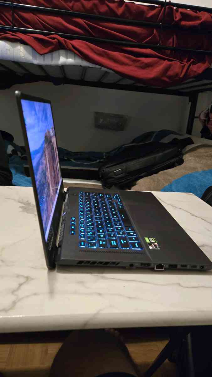 Laptop RTX 3070 Asus rog zephyrus g15 QHD 165 Hz Ryzen 9 590