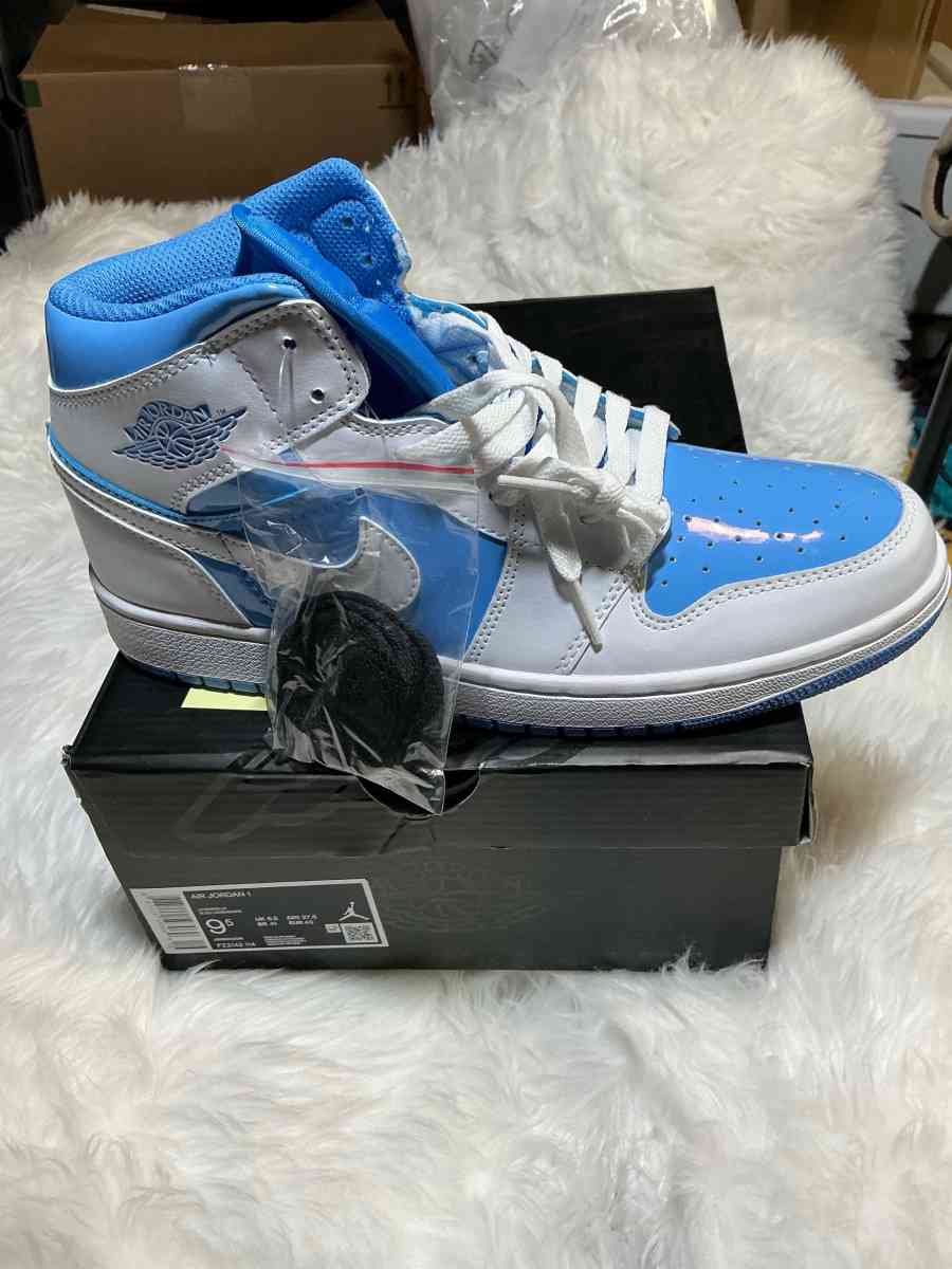 Carolina blue Jordan 1