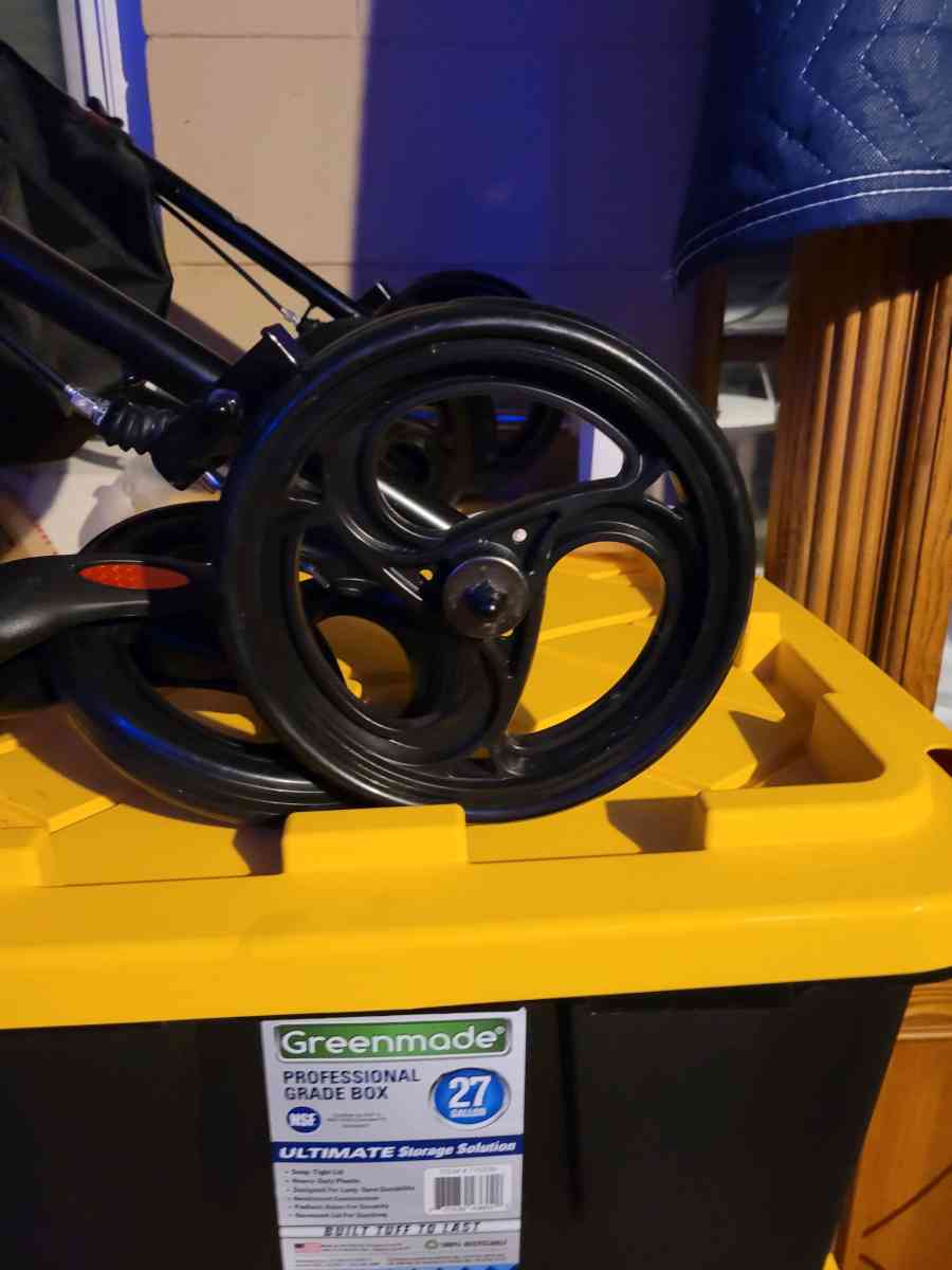 Rollor Walker Like New