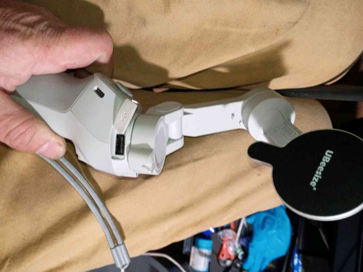 digital robotic selfie stick