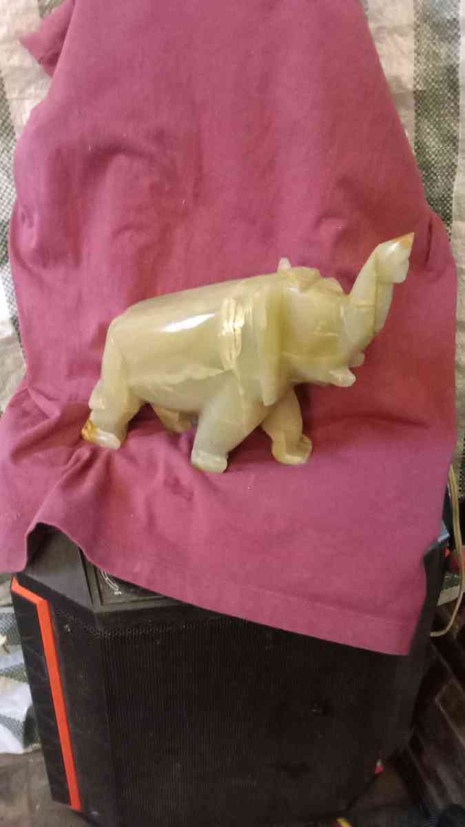 Green Onyx Elephant Figurine  Hand Carved Stone Decor