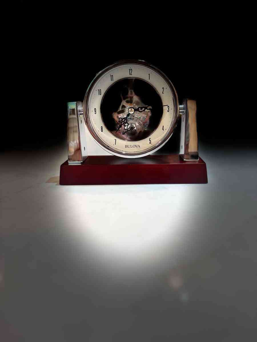 Bulova Desk Top Clock