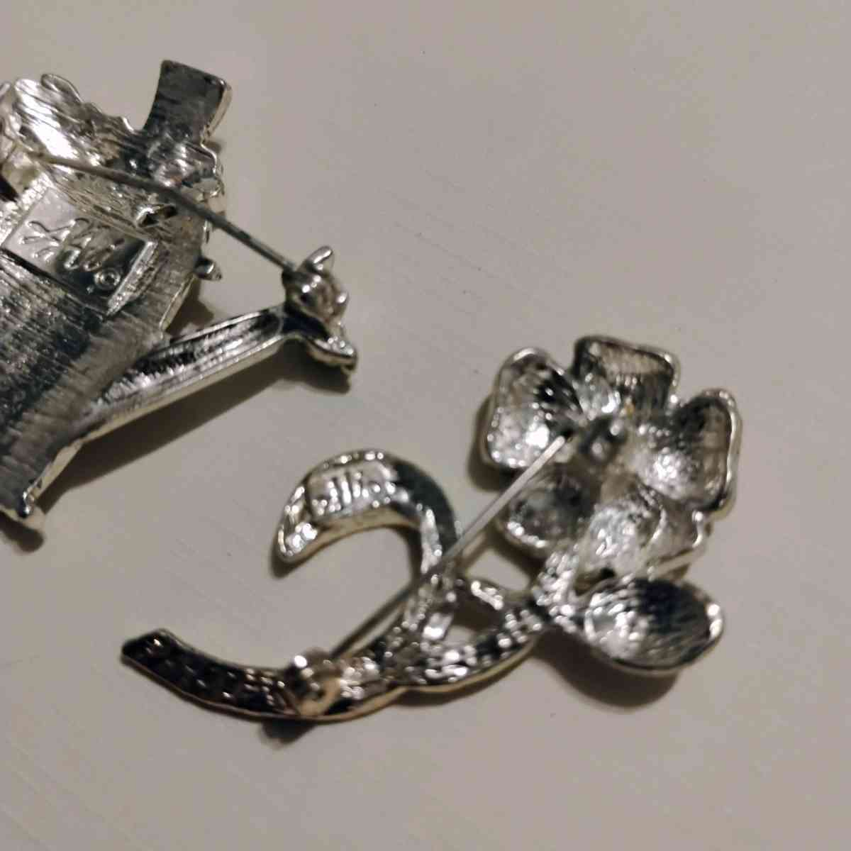 vintage 1980s signed AAI Spring and Floral pins