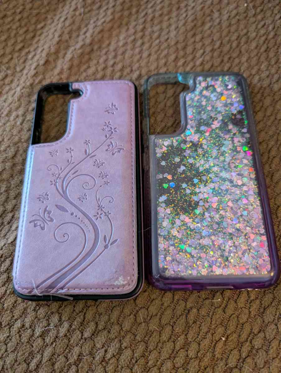 2 Samsung S22 phone cases