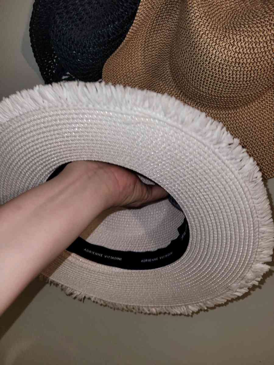 Ladies Hat Like new