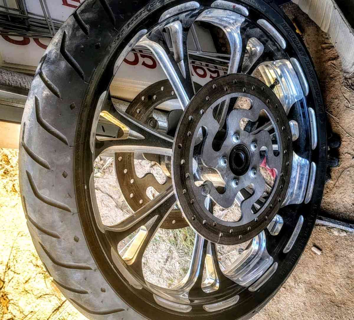 2011 Harley Davidson road glide reel kit