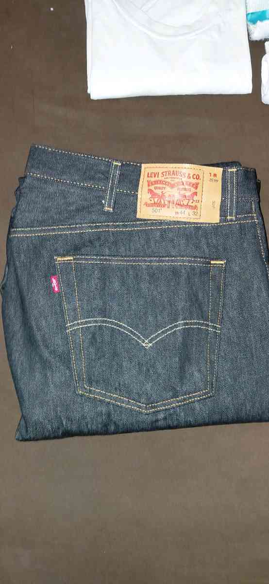 501 Levi jeans brand new size W44 L32 black in color Black