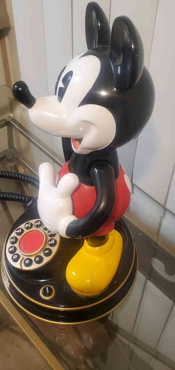 Mickey mouse phone