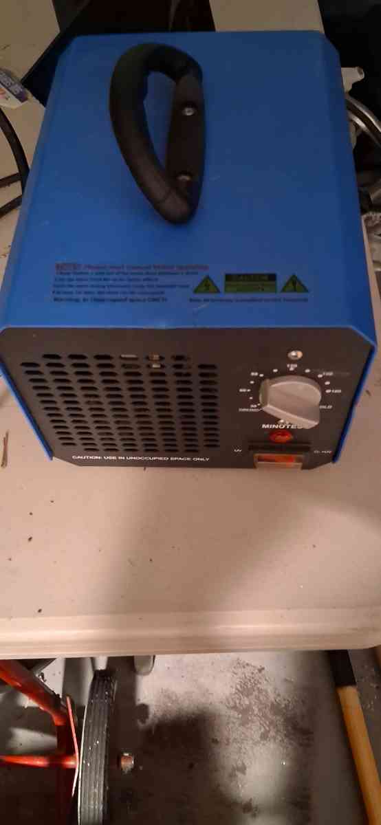 Ozone generator
