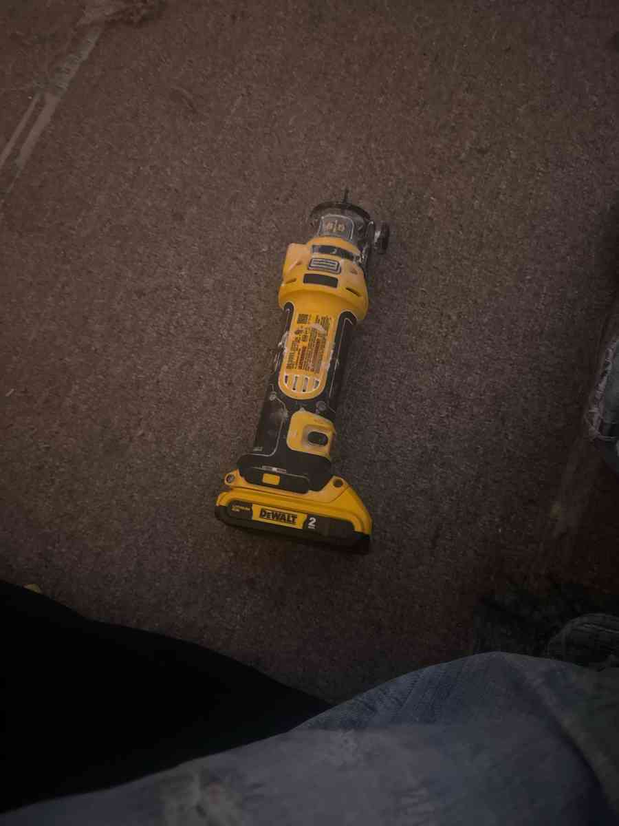 Dewalt cordless cut out tool