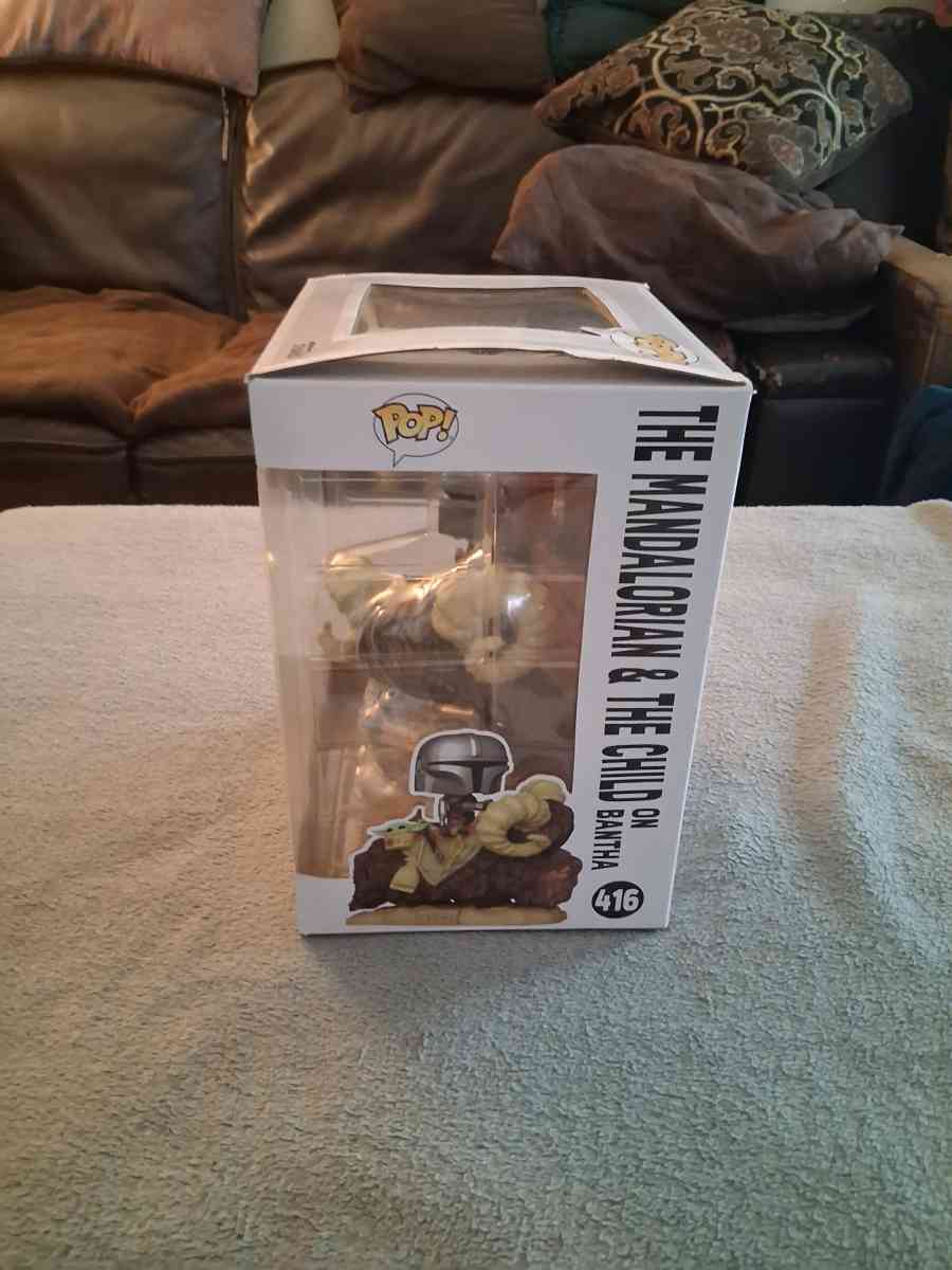 Funko Pop Deluxe Star Wars The Mandalorian 416 Figure