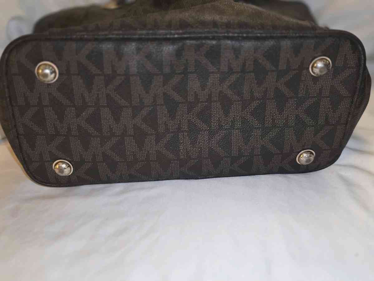 Michael Kors Jet Set large tote and MK  Alfie Booties