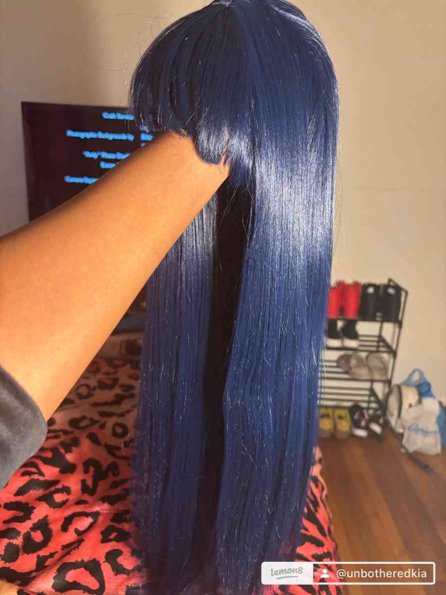 Blue bang wrap wig