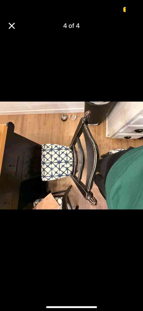 table and chairs vintage