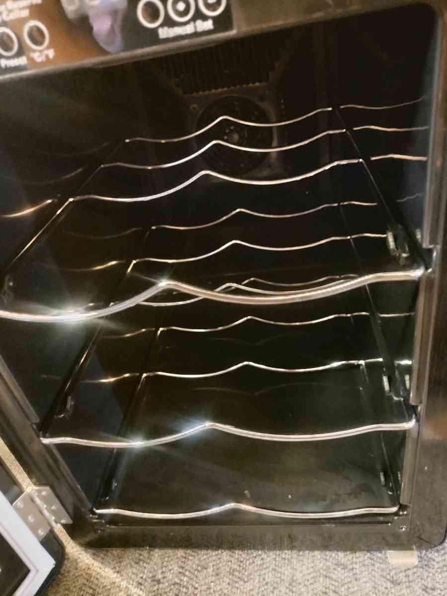 Cuisinart private wine cellar