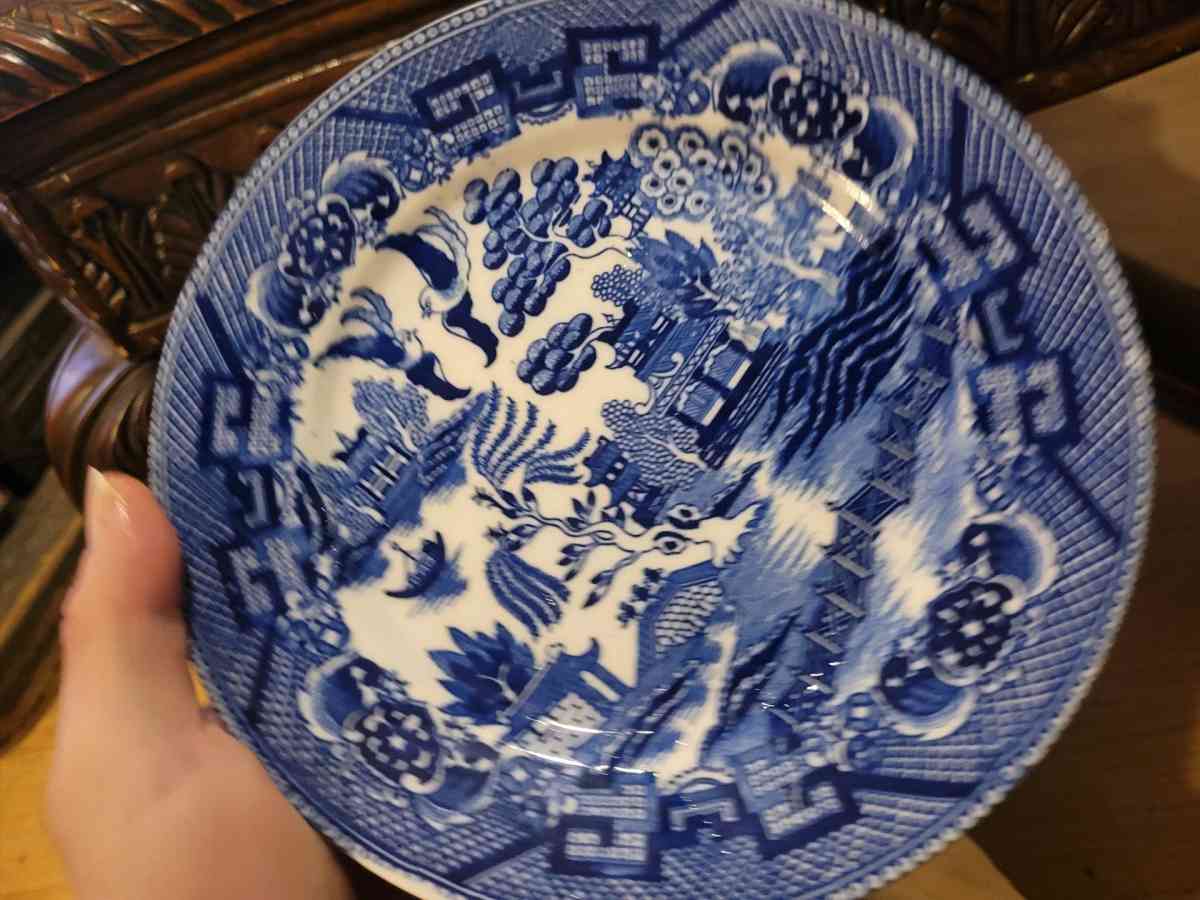 blue Willow China dinner plate