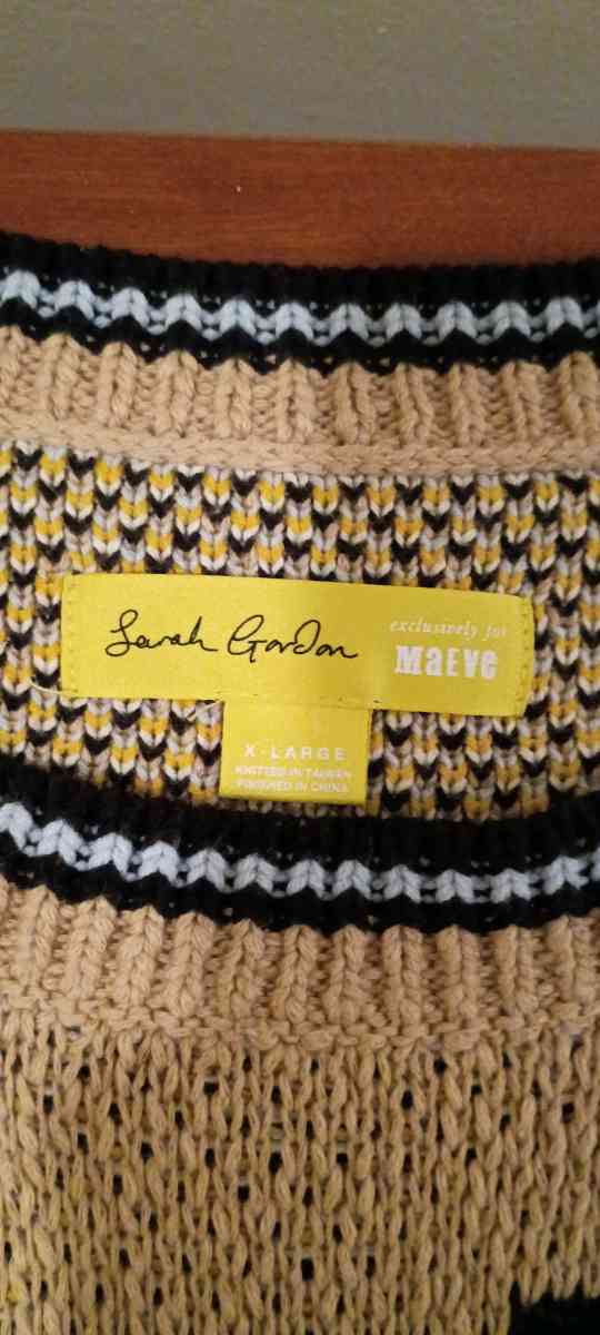 Anthropologie Maeve Sarah Gordon Bee Knit Cropped Sweater Ve