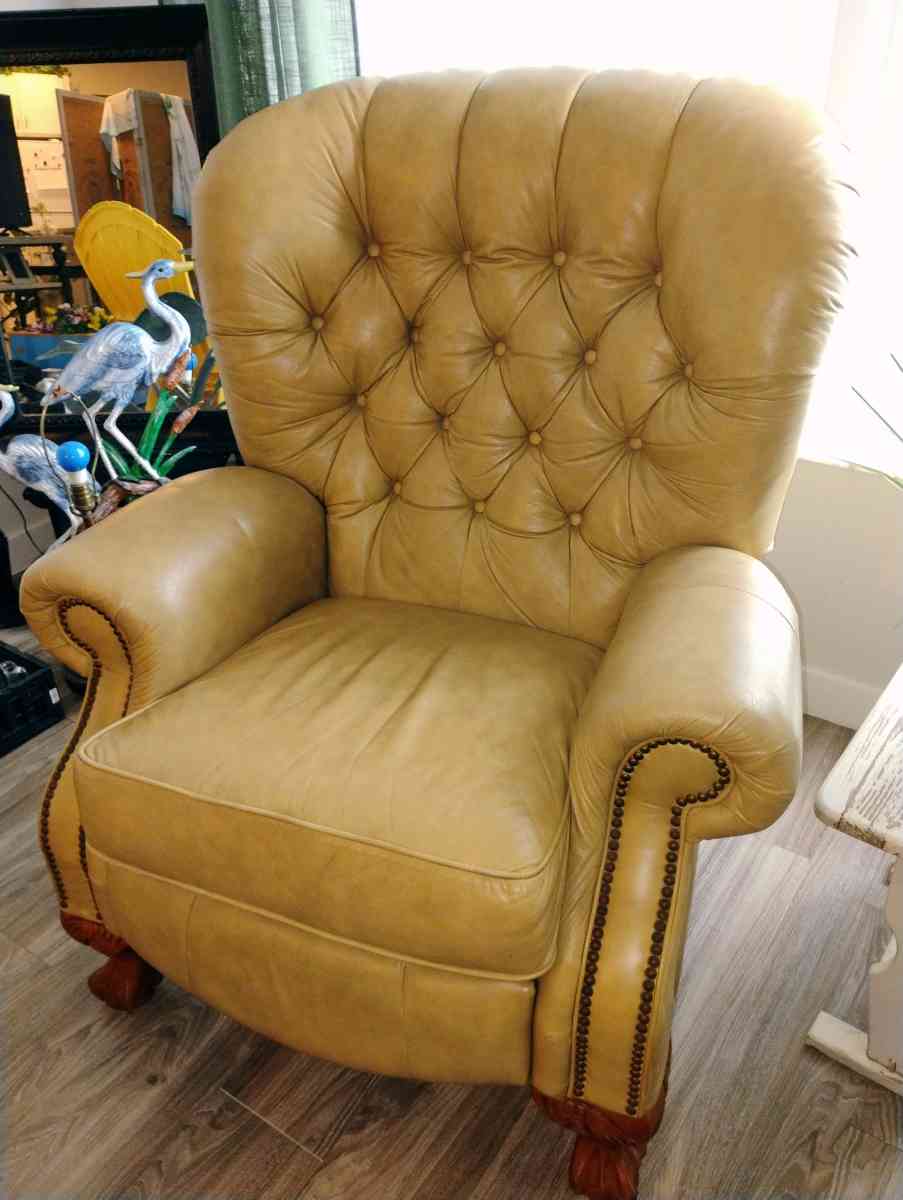lazy boy leather recliner