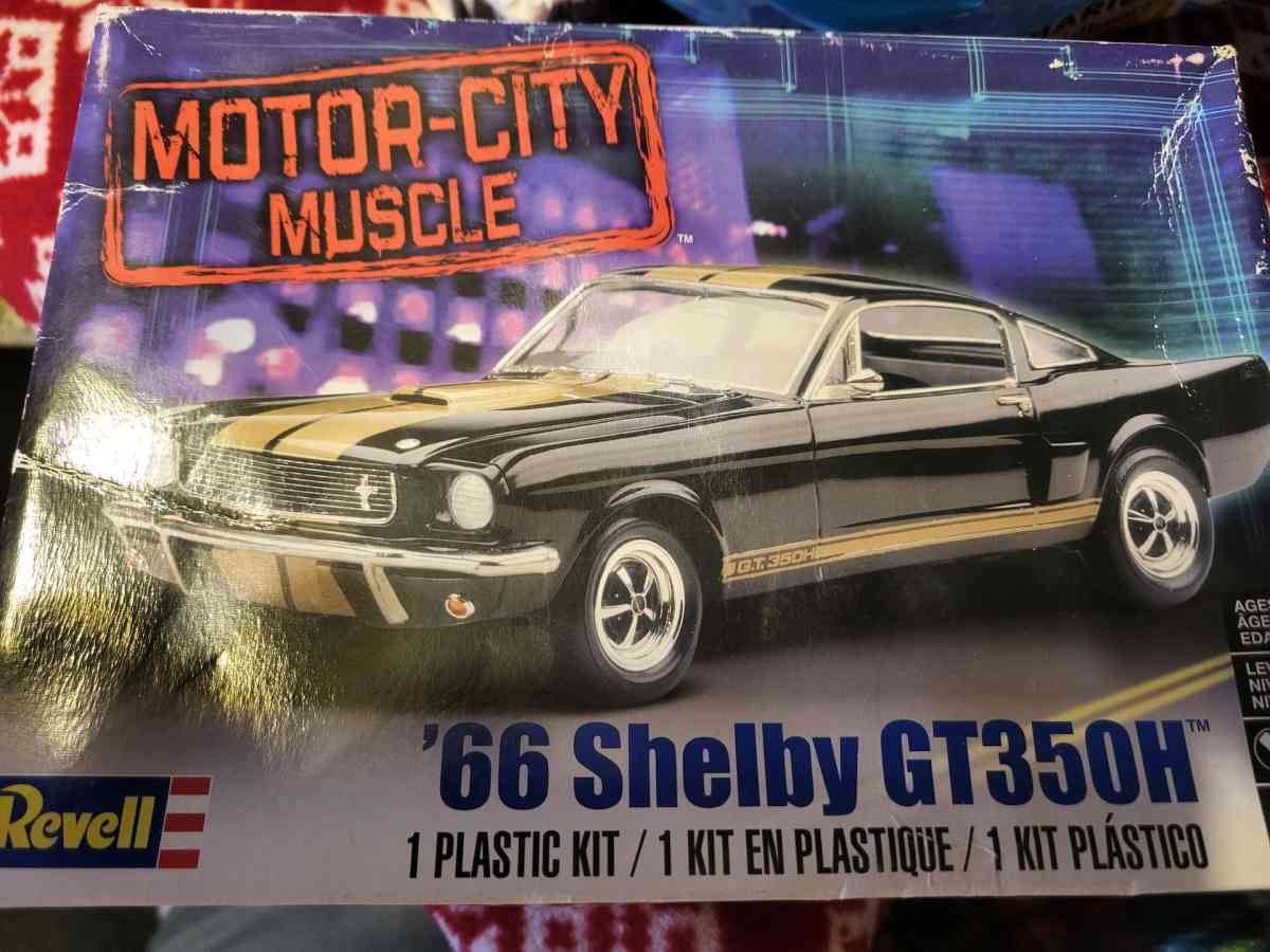 Reveal 1 24 model 1966 SHELBY GT350H