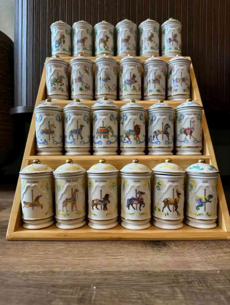 RARE LENOX 1993 CAROUSEL SPICE JARS FULL SET