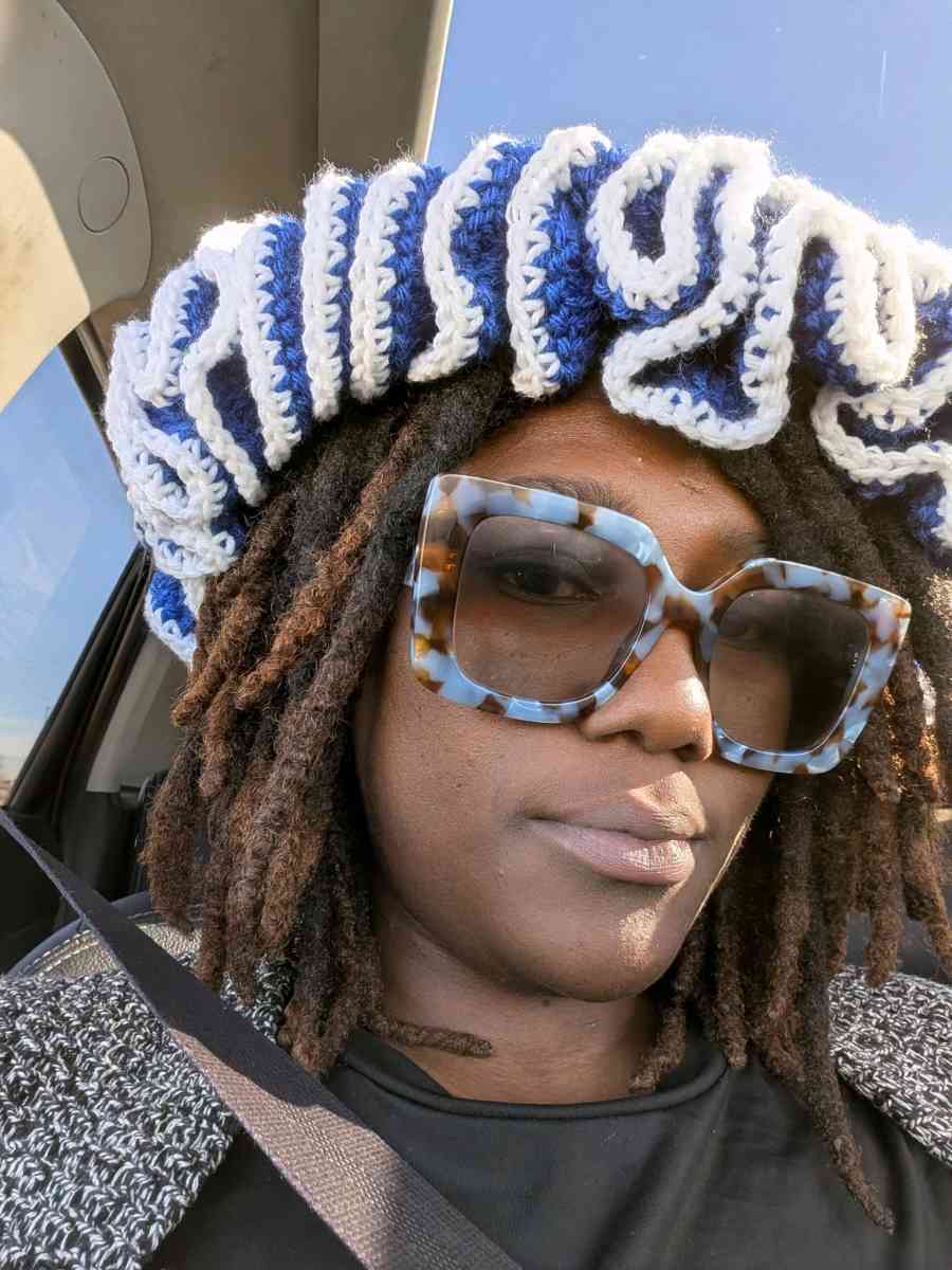 crochet ruffled crown