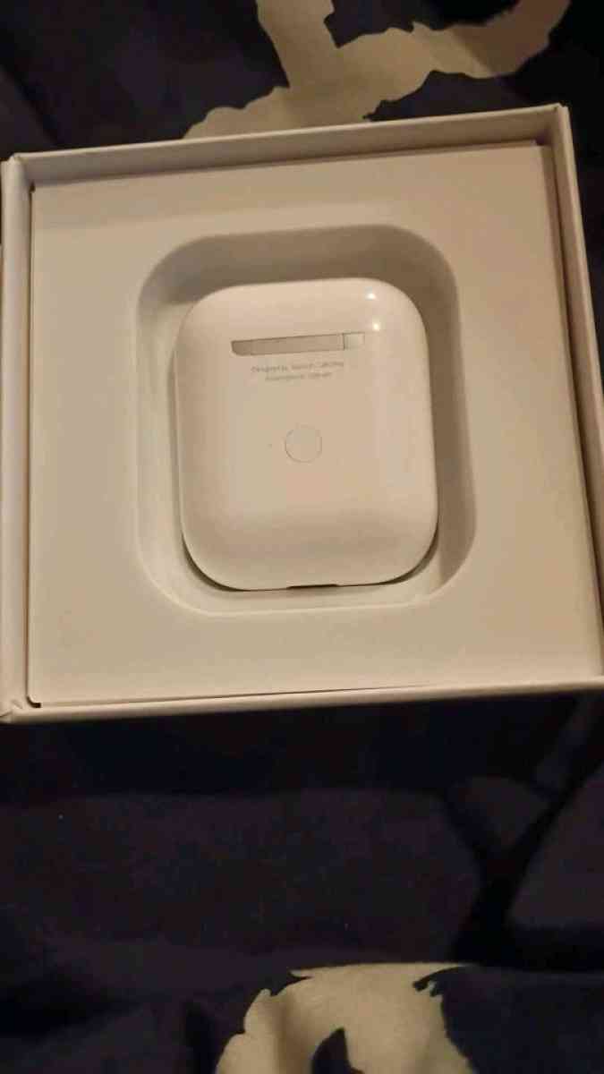 Apple AirPods Second Generation