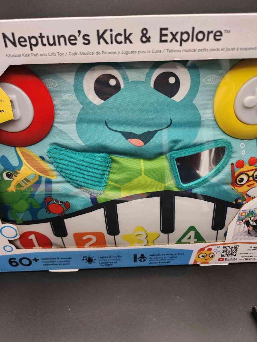 Baby kick and explore toy with sounds