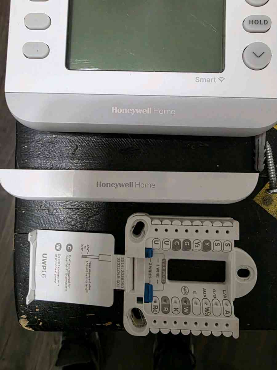 Honeywell Home X2S Smart Thermostat