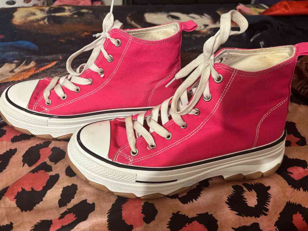 pink converses shoes