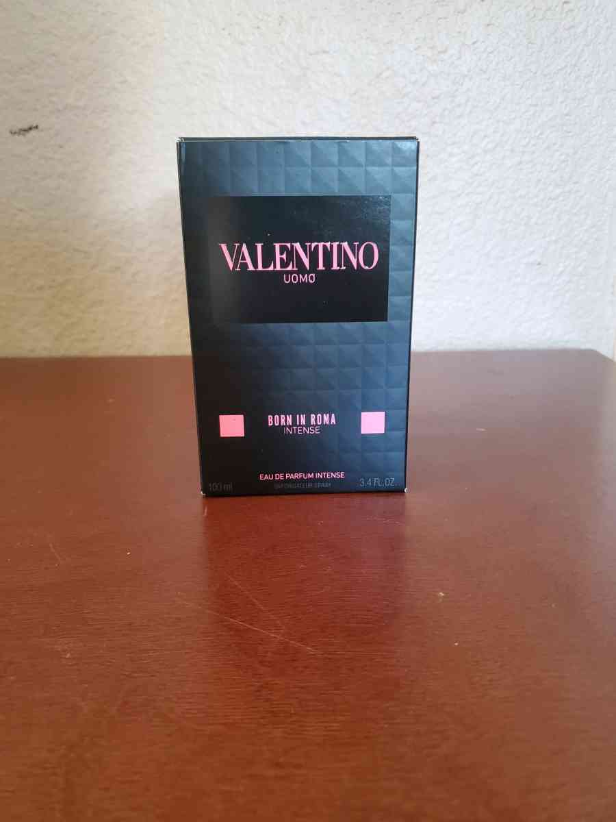 Valentino born in roma intenso
