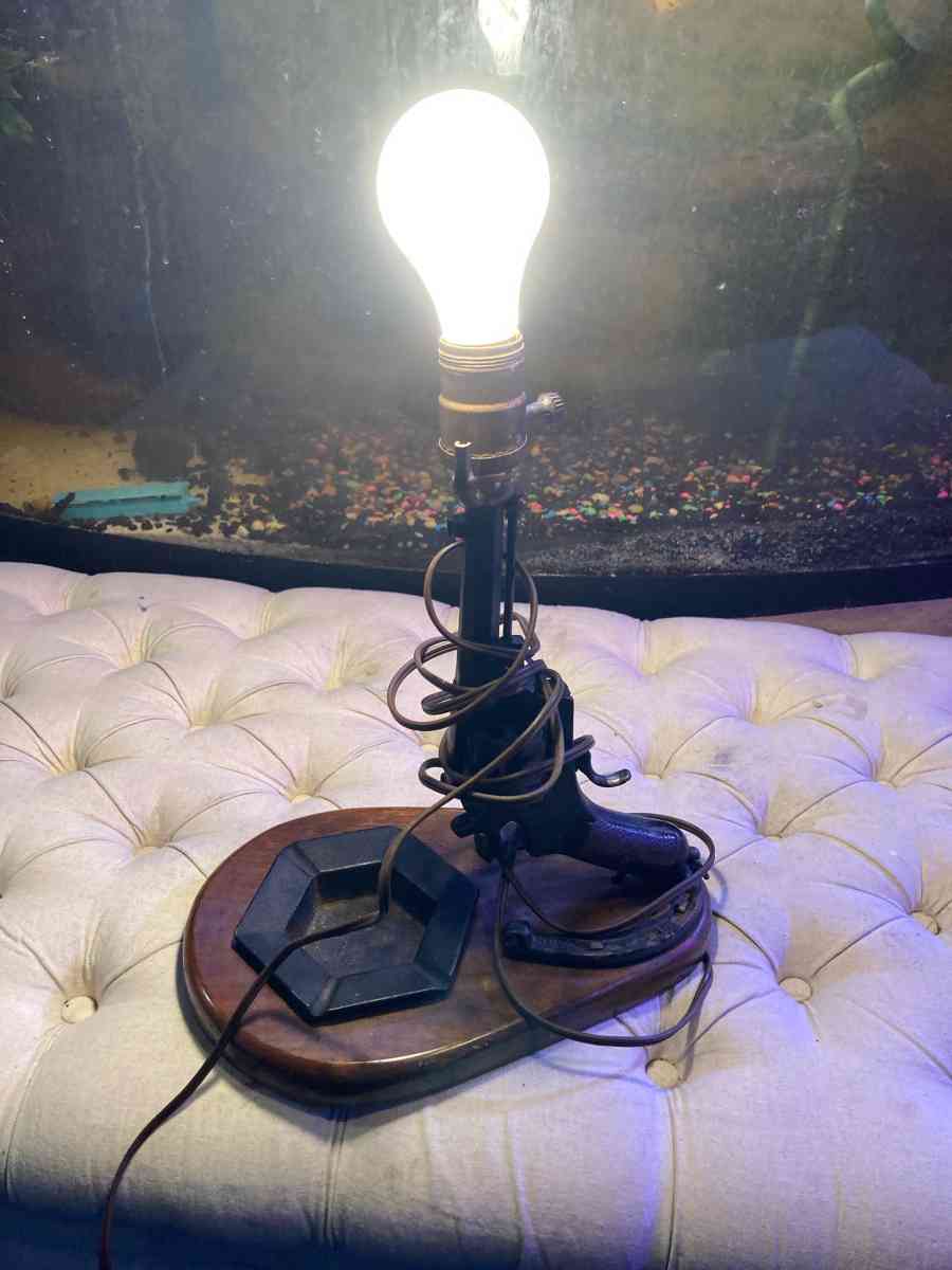 Vintage Table Lamp Pistol