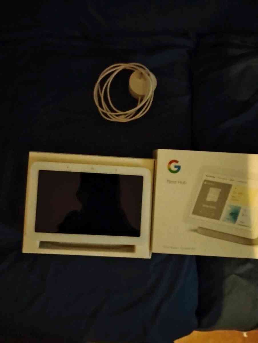 Google nest and Google hub camera and monitor