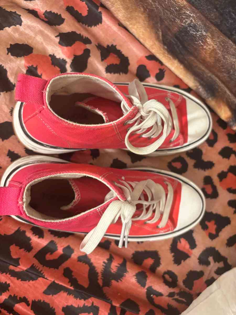 pink converses shoes