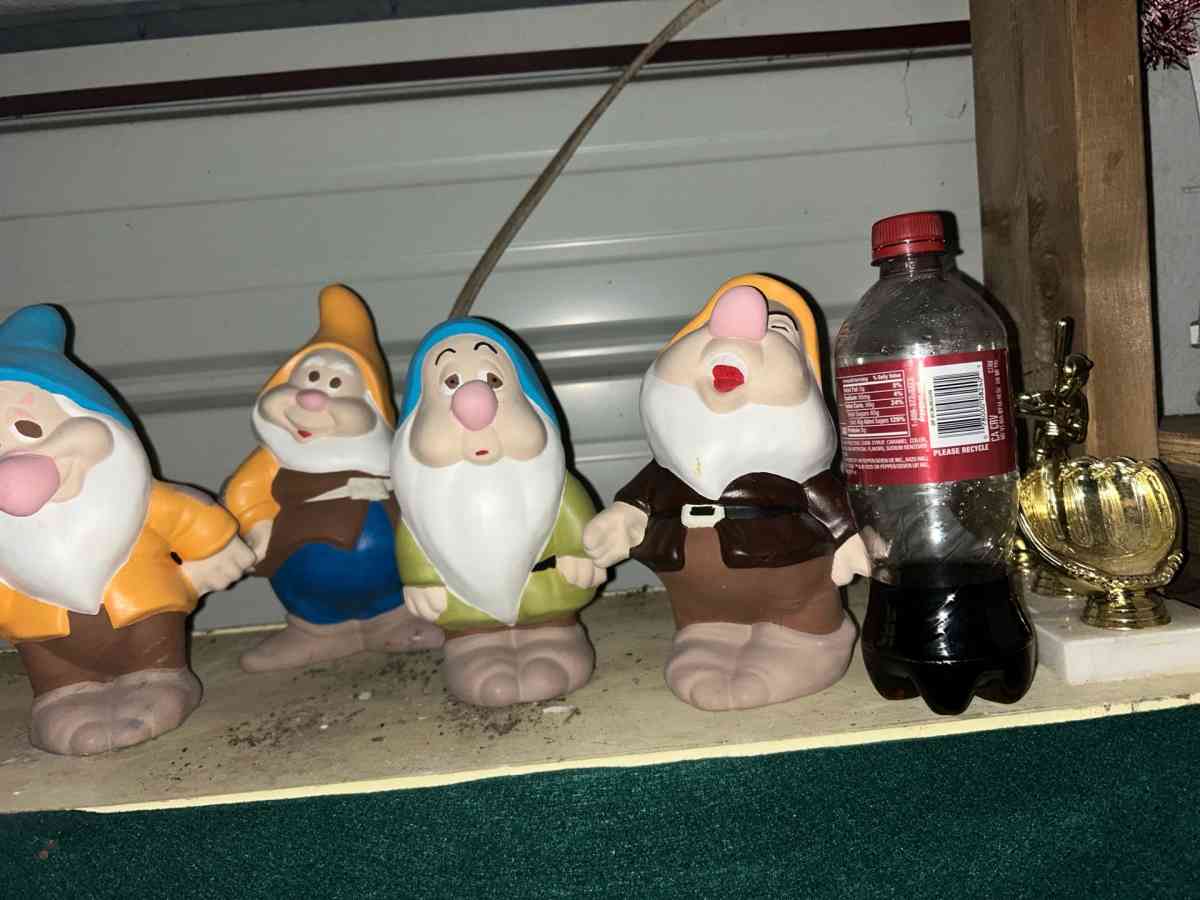 Snow White and the Steven darwfs