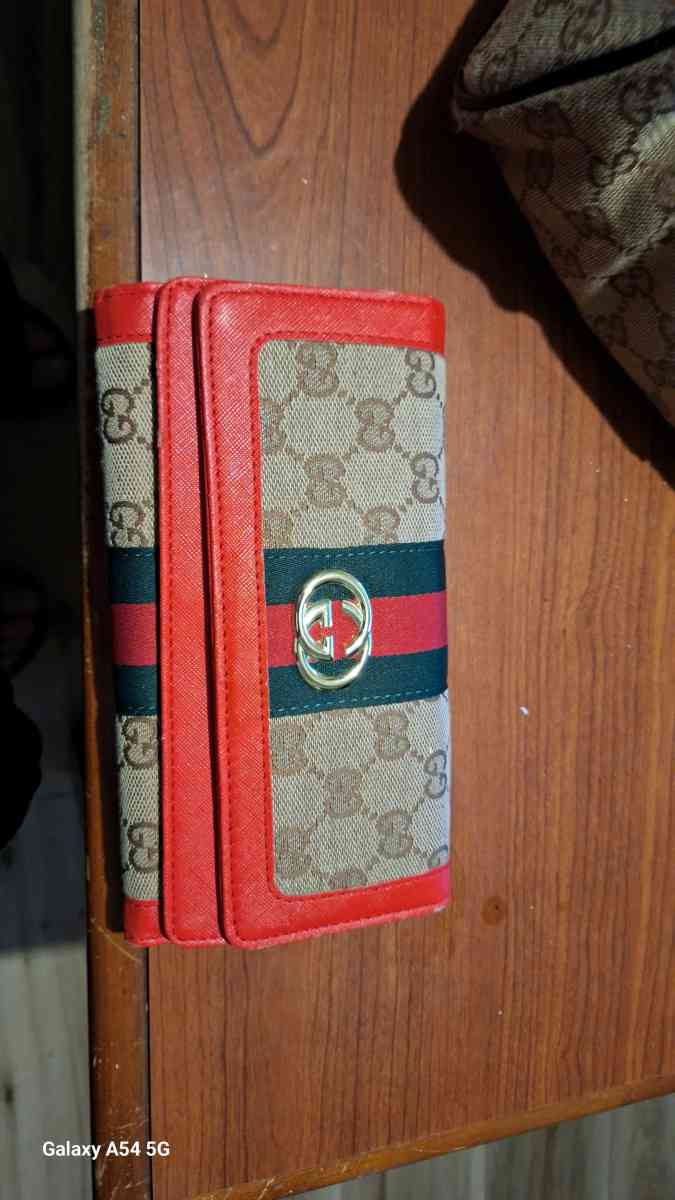 Gucci wallet