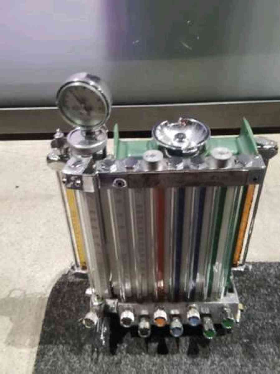 Vintage Working 1940s Anesthesia Flow Meter