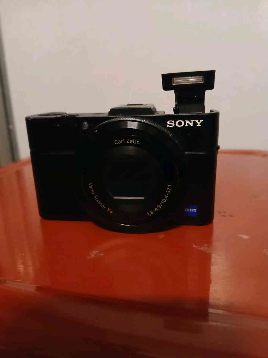 Sony RX100 II DIGITAL CAMERA