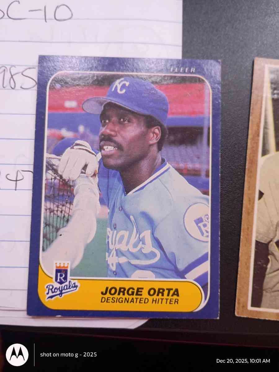 Jorge Orta card 17
