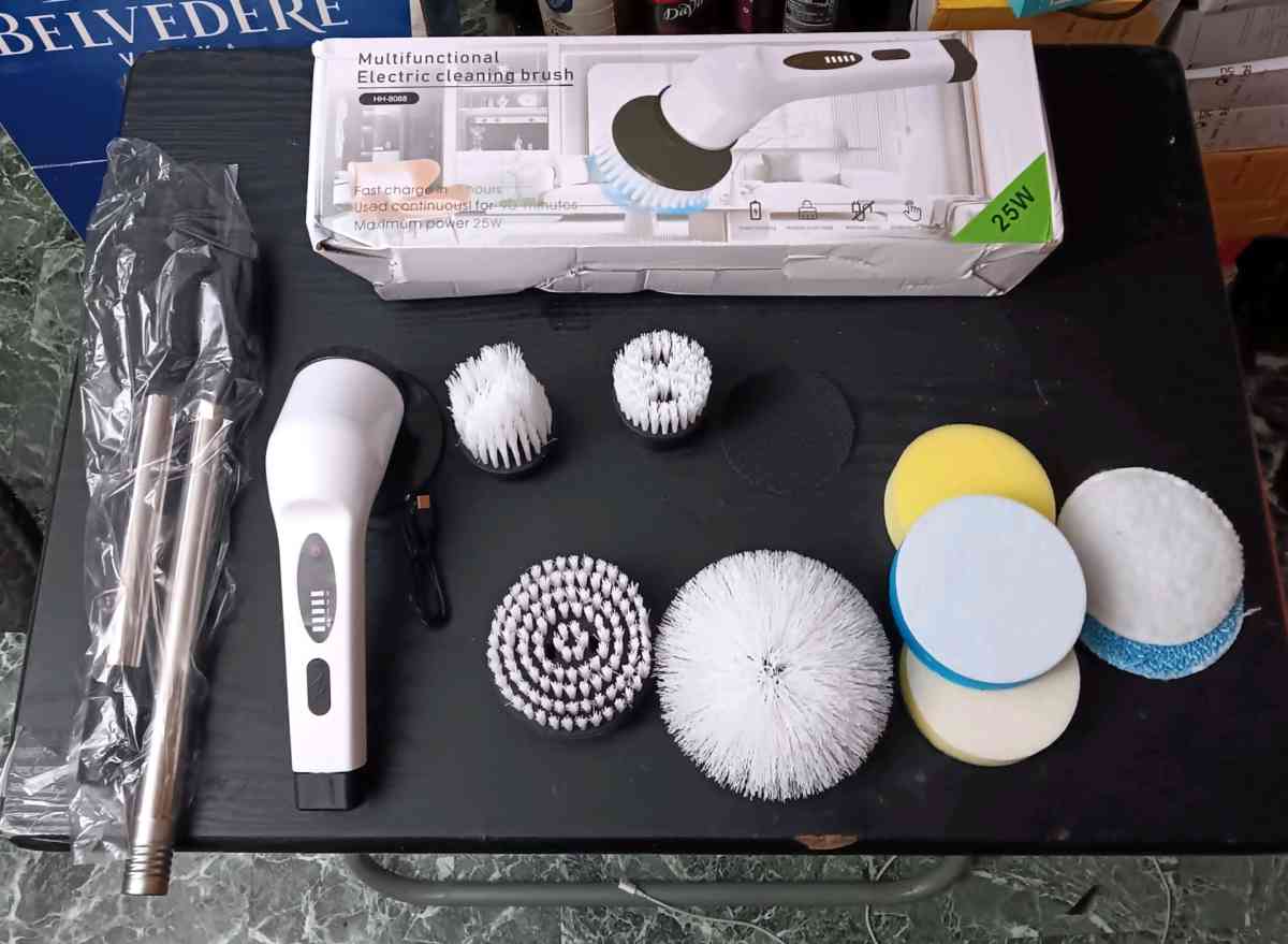 MULTIFUNCTIONAL ELECTRIC CLEANING BRUSH