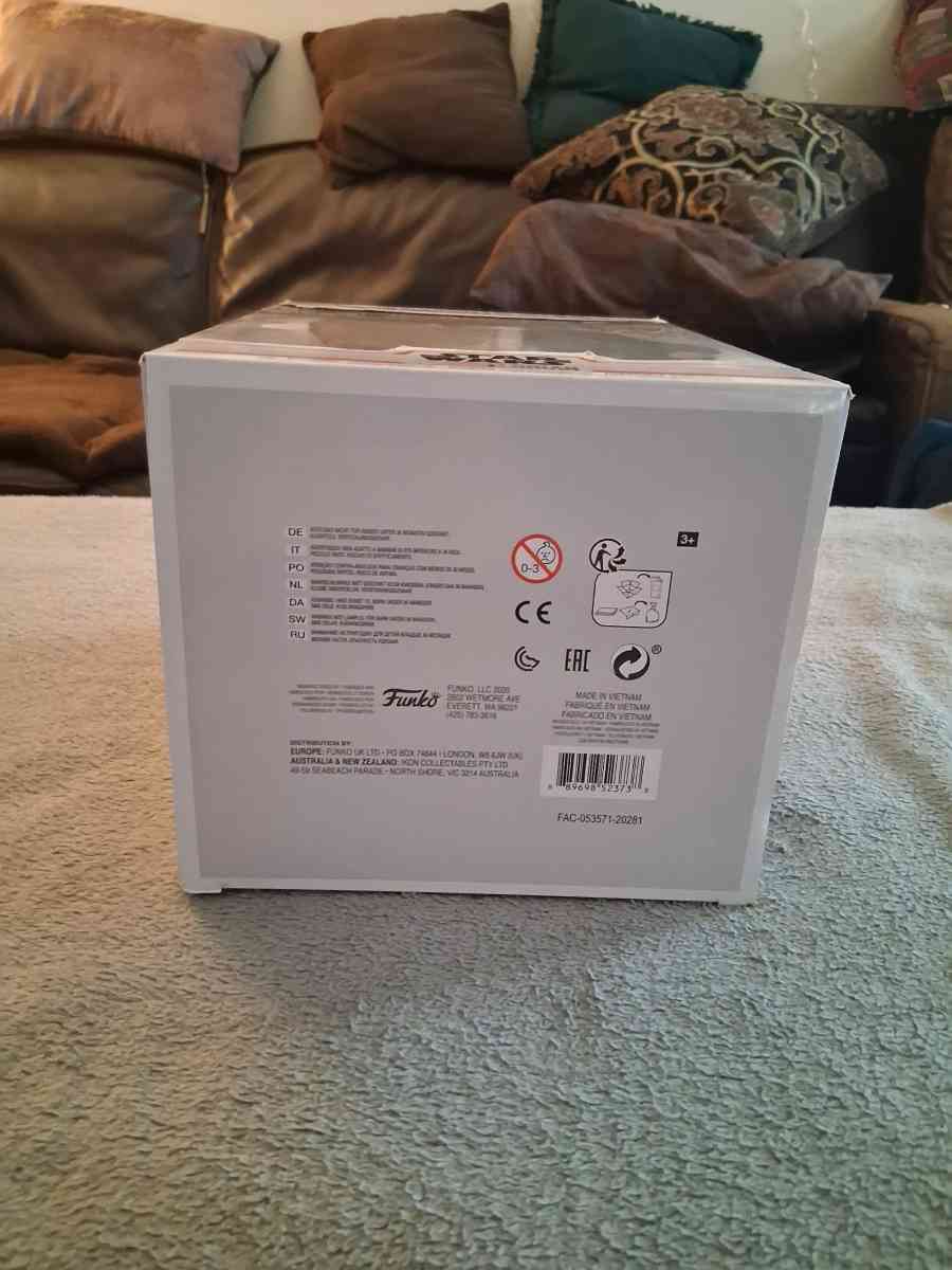 Funko Pop Deluxe Star Wars The Mandalorian 416 Figure