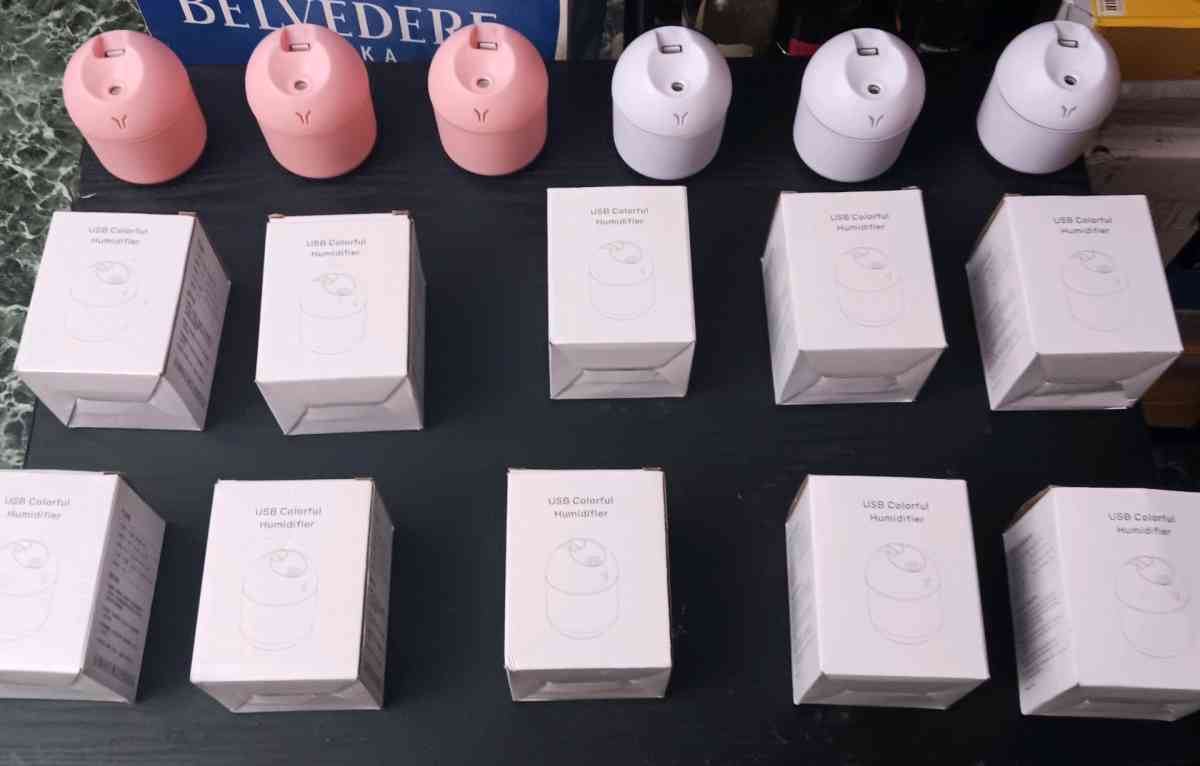 COLOURFUL MINI AIR HUMIDIFIER