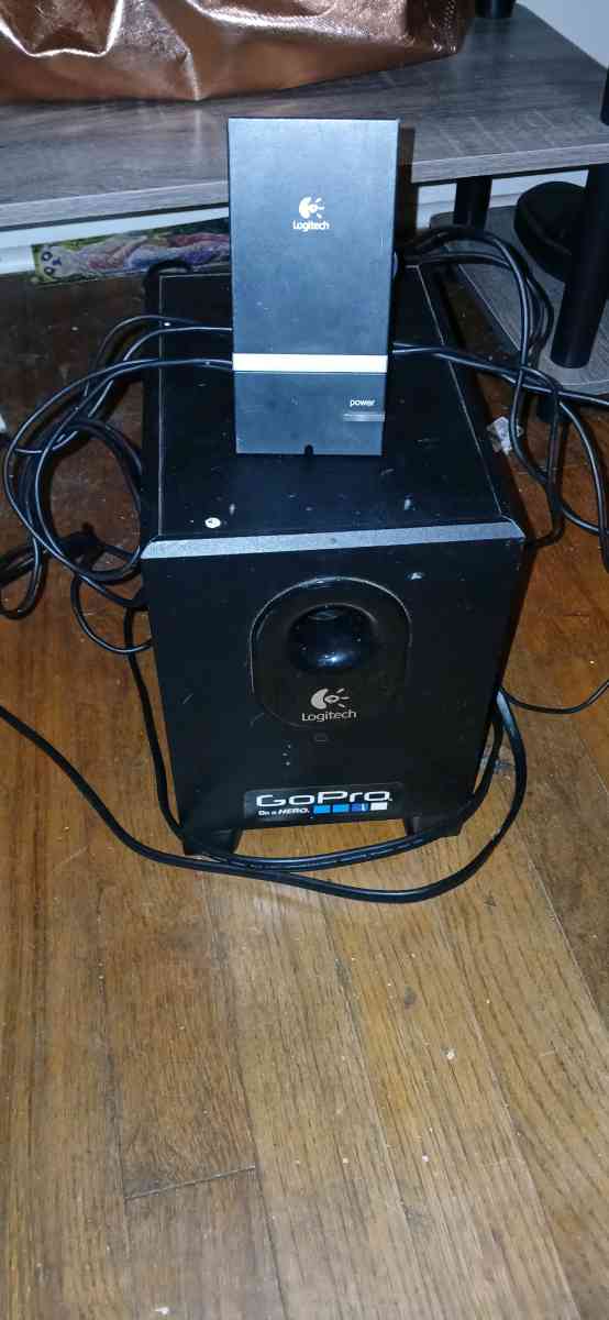 Logitech speakers and subwofer set