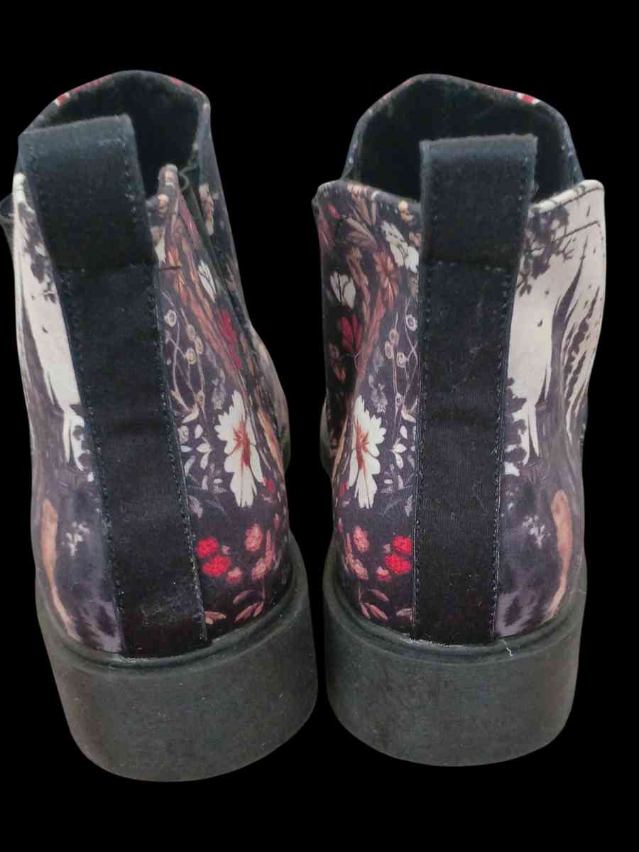 Rogue and Wolf Dark Fairytale Classic Gothic Ankle Boots Sz8